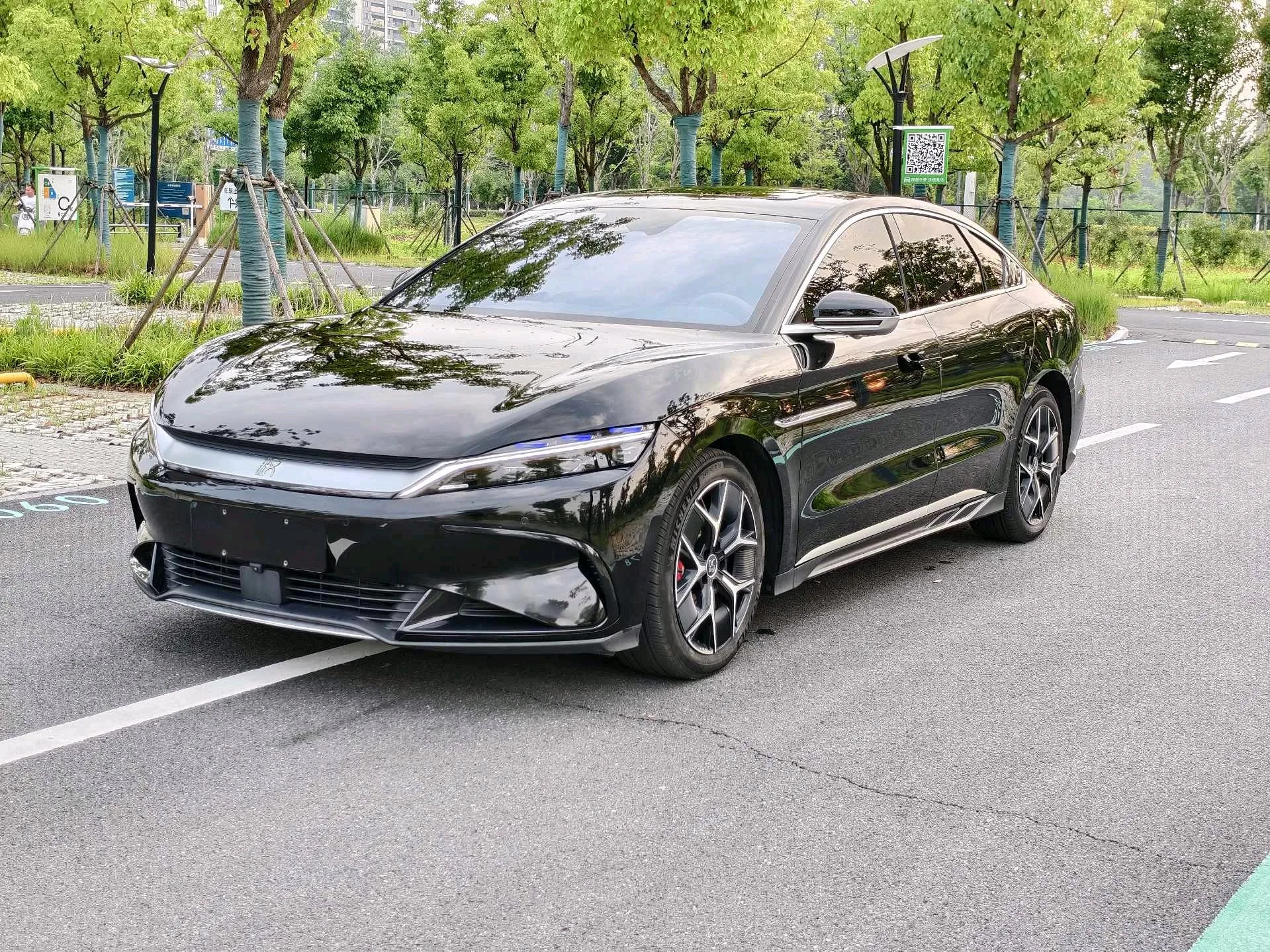BYD 2024 Han EV 715KM Glory Edition Front-Wheel Drive Flagship Model, Automatic Transmission