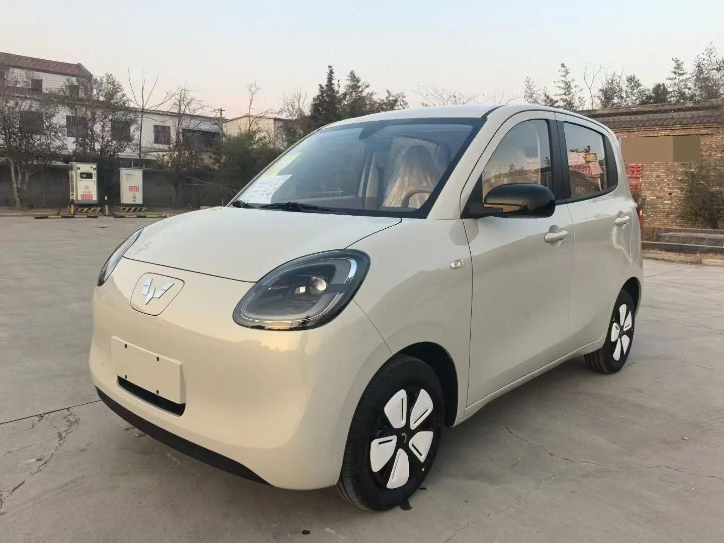 Wuling 2025 Hongguang MINI EV Four-Door Advanced Model Automatic