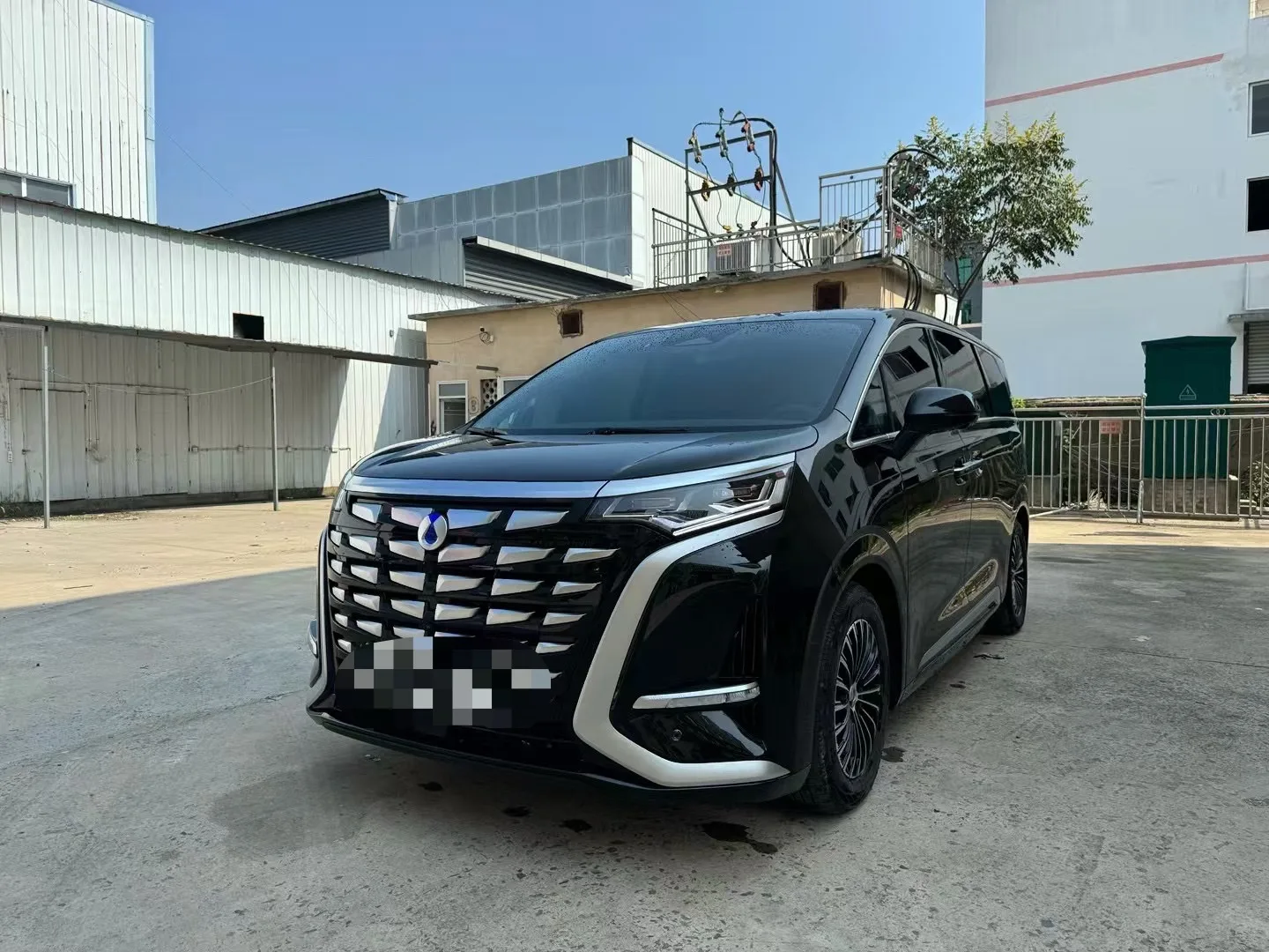 登扎 D9 2022 DM-i 970 全轮驱动 旗舰 版