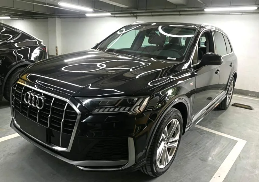2021 Audi Q7 45 TFSI quattro S line Sport