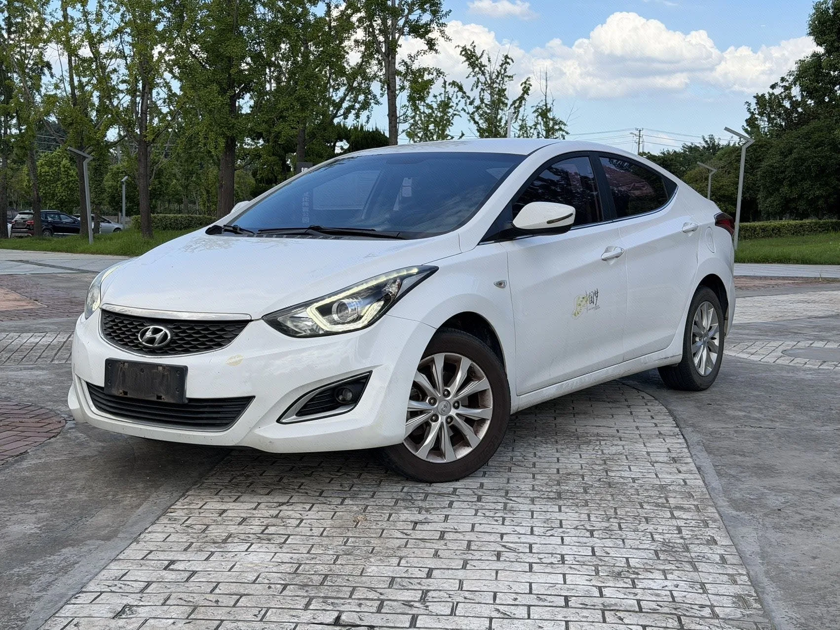 Hyundai Elantra 2016 1.6L Automatic Smart Edition