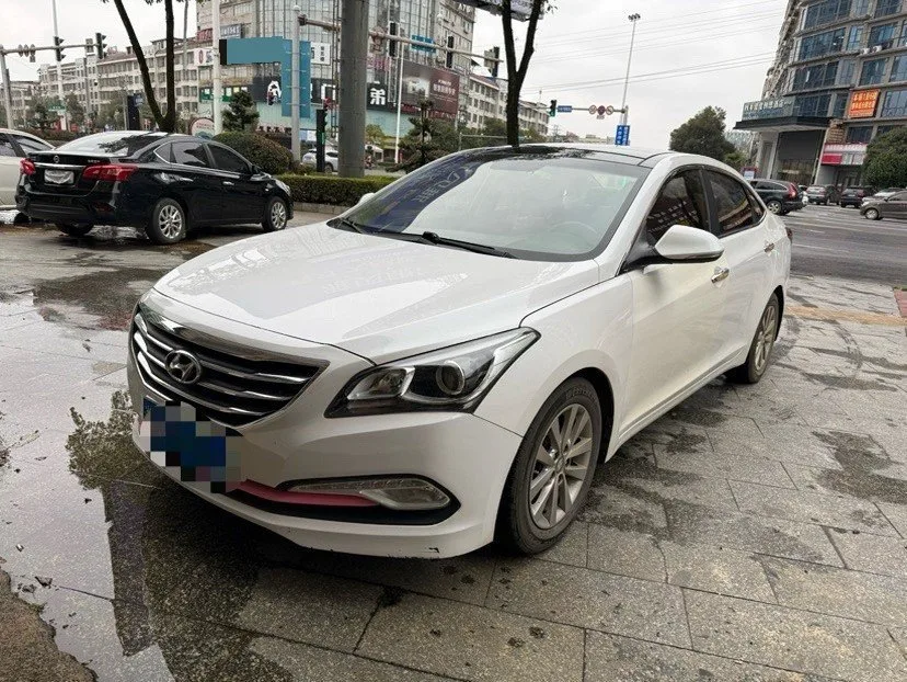 2014 Mistra 1.8L Automatic Intelligent GLS