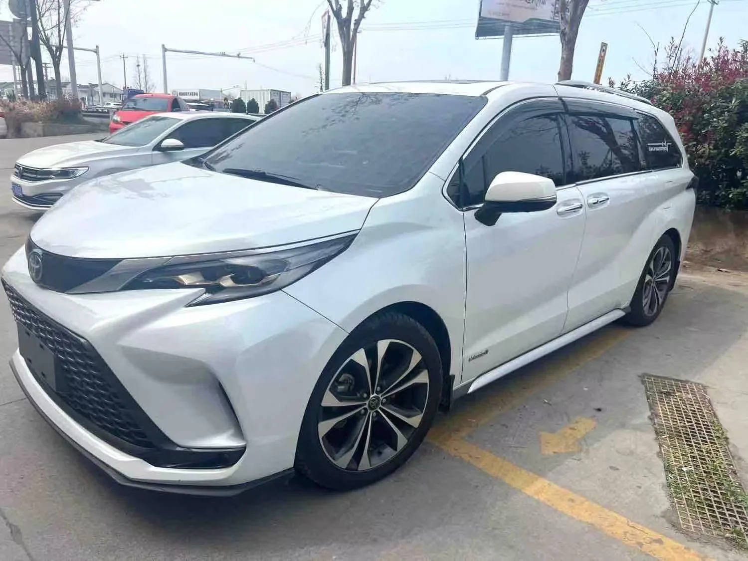 Toyota 2023 Grandeur Hybrid 2.5 CVT Flagship VIP Edition Automatic