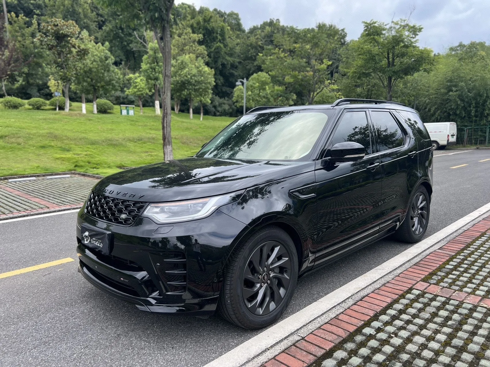 Discover the 2023 Facelifted 360PS R-Dynamic S