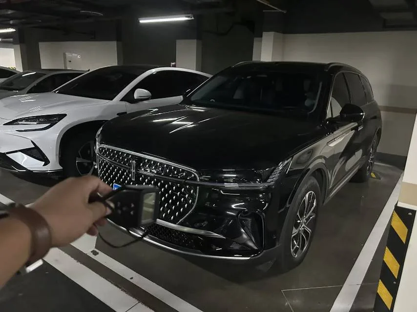 Navigator 2023 2.0T AWD Premium Edition