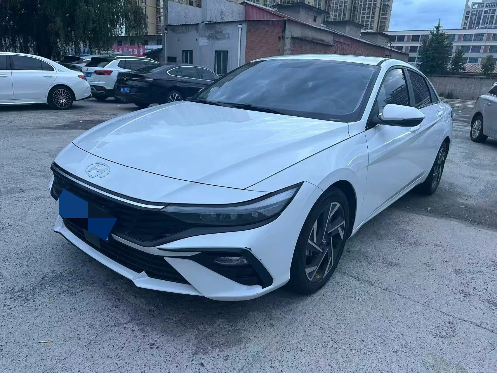 Hyundai Elantra 2023 1.5L CVT GLX Elite Edition