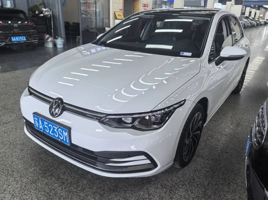 Volkswagen 2023 Golf 8 PRO 1.4TSI 280TSI (facelift) Automatic