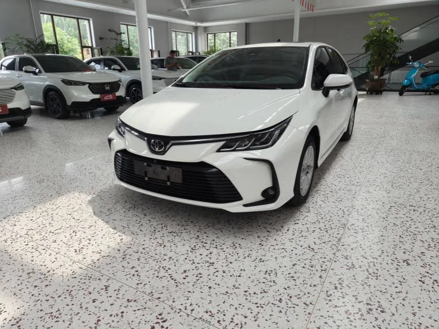 2021 丰田 花冠 1.2吨 S-CVT 精英 加 版