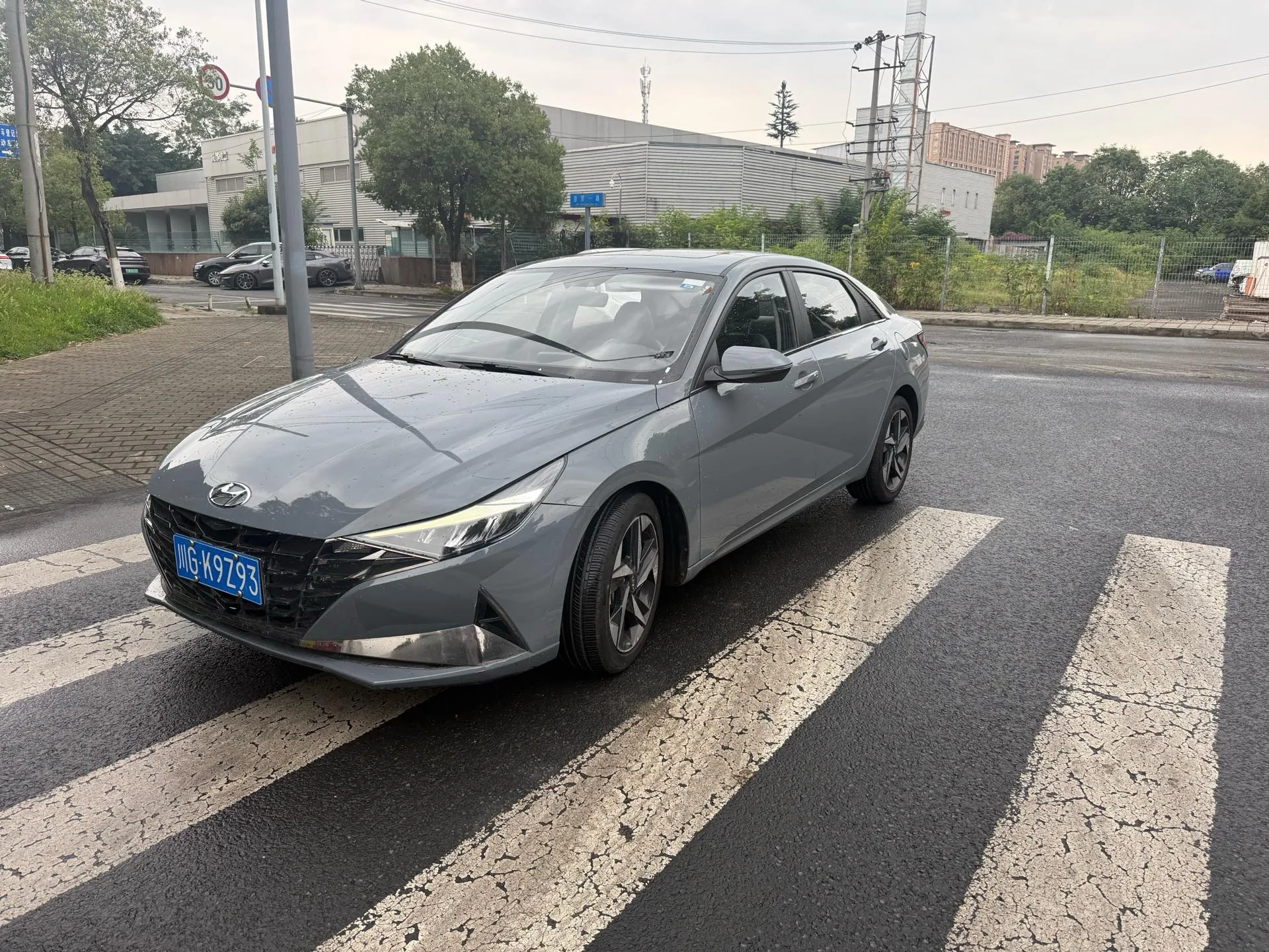 Hyundai Elantra 2022 1.5L CVT LUX Premium Edition