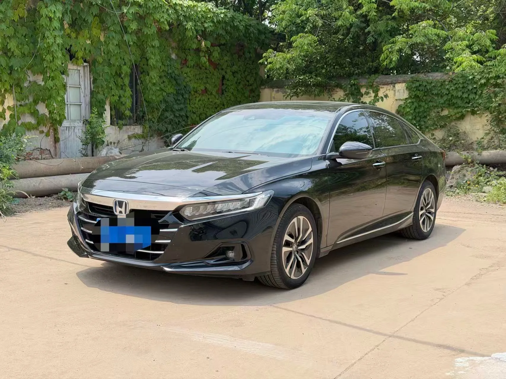 2022 Honda Accord Hybrid 2.0L Sharp Edition