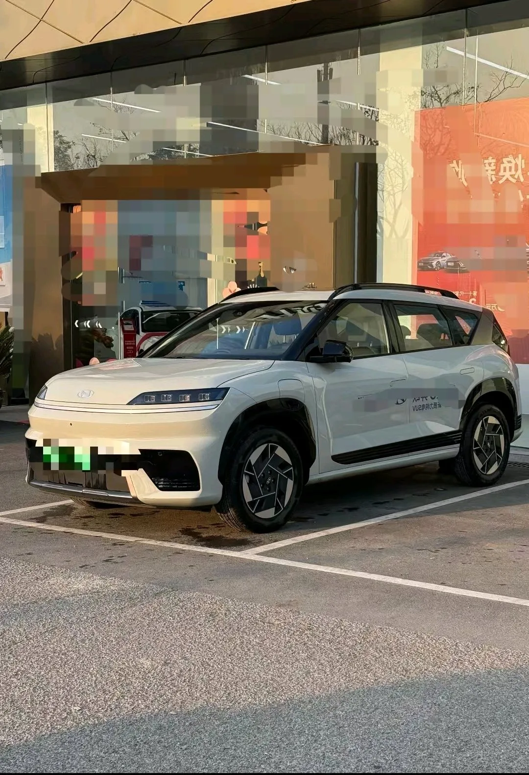 EO Yio 2025 Model, FWD TECH Edition, 64.2 kWh