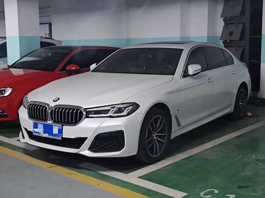 BMW 5 Series 2022 Facelift II 525Li M Sport Package