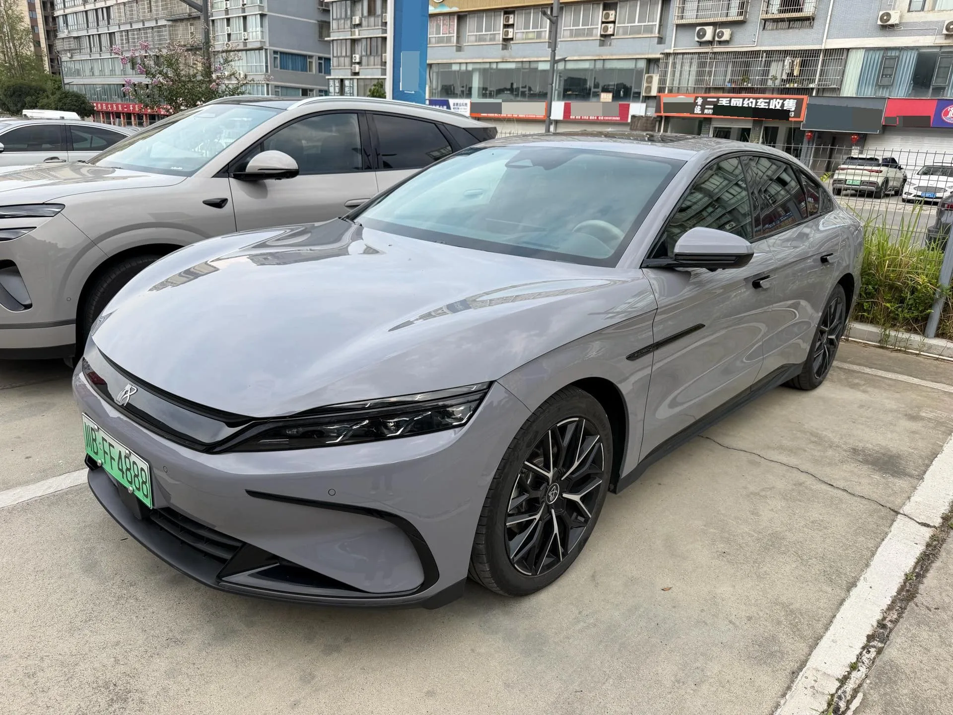BYD 2024 Han DM-i 1.5T CVT Glory Edition 121KM Premium Automatic