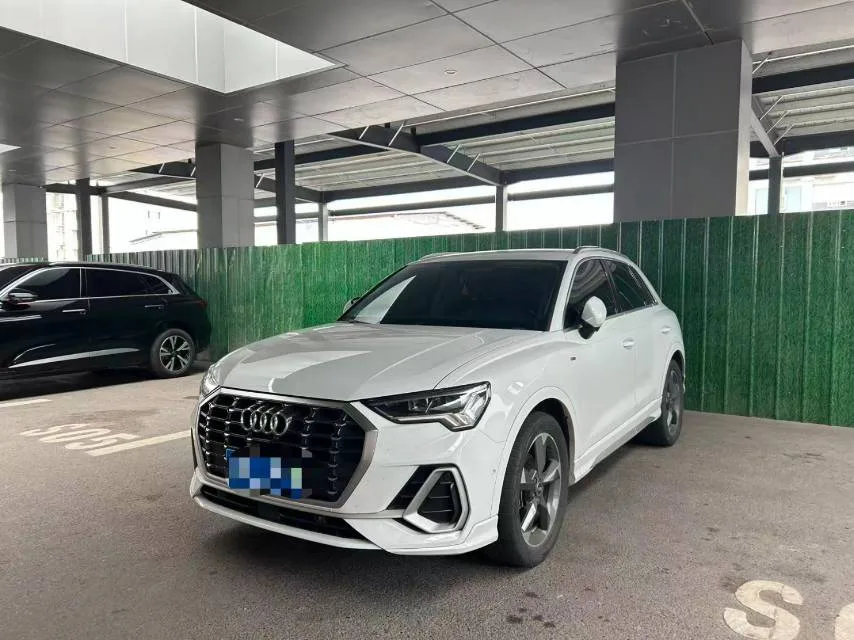 Audi Q3 2022 35 TFSI Fashion Dynamic Edition
