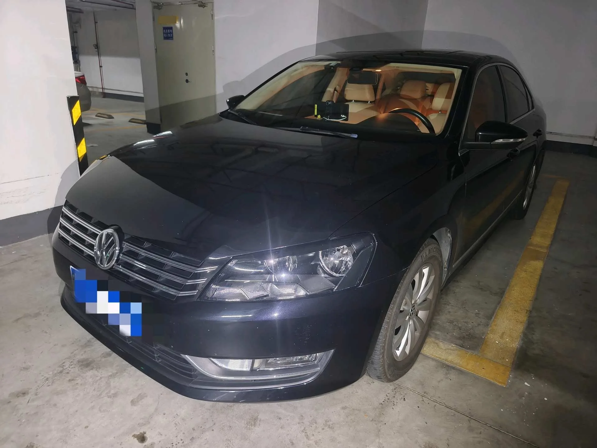 2013 Passat 1.8TSI DSG Royal Edition
