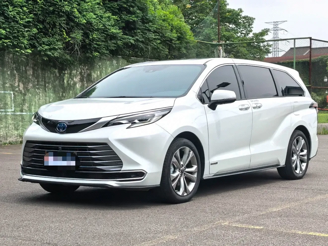 Toyota Cana 2023 2.5L CVT Premium Edition Automatic