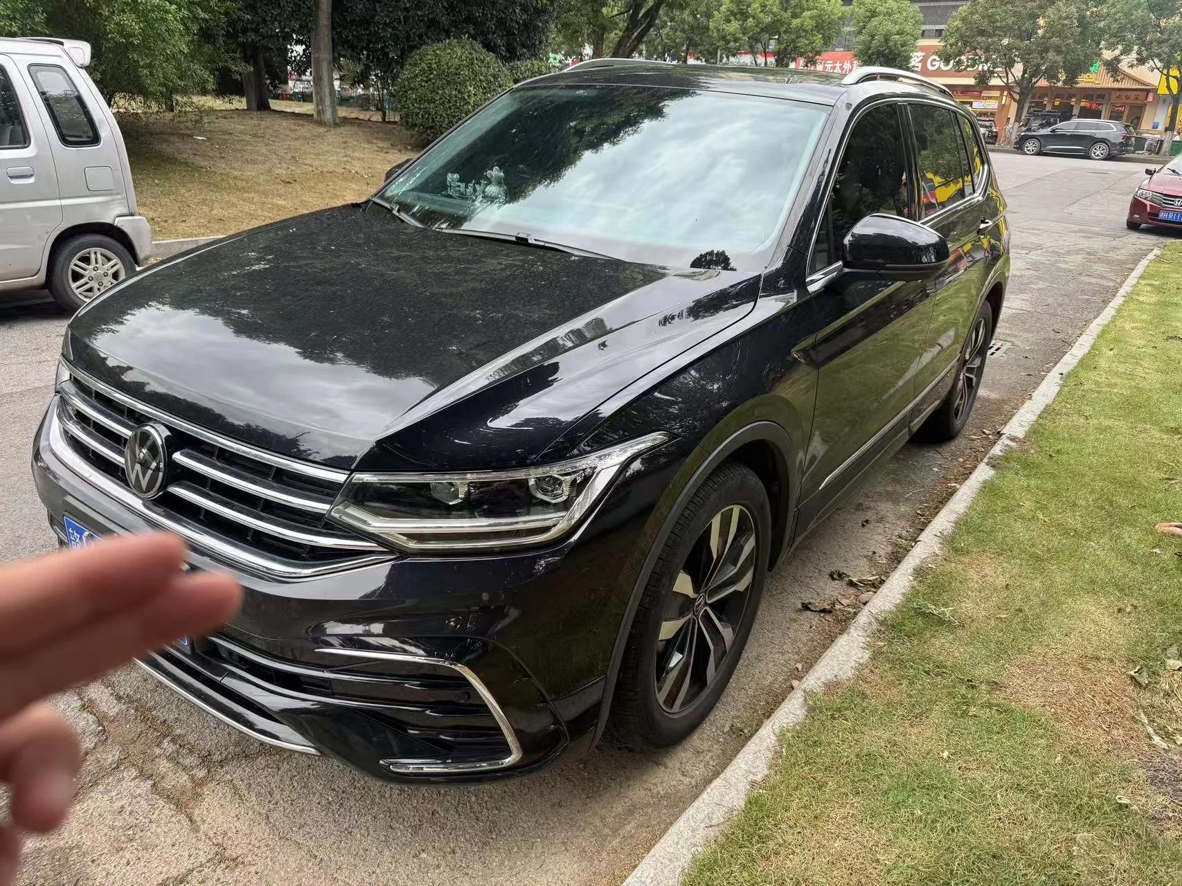 Volkswagen 2024 Tiguan L R-Line 2.0TSI 330TSI 2WD R-Line Dragon Edition Automatic