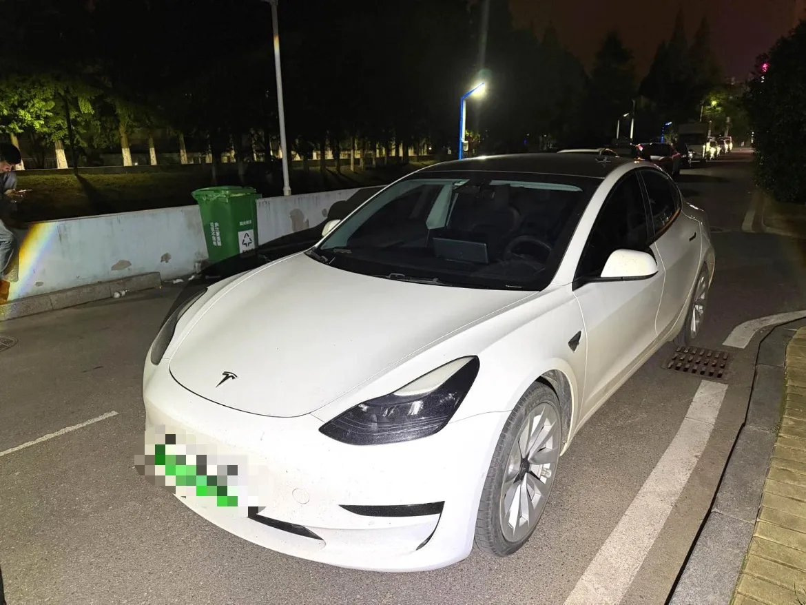 Model 3 2022 Rear-Wheel Drive