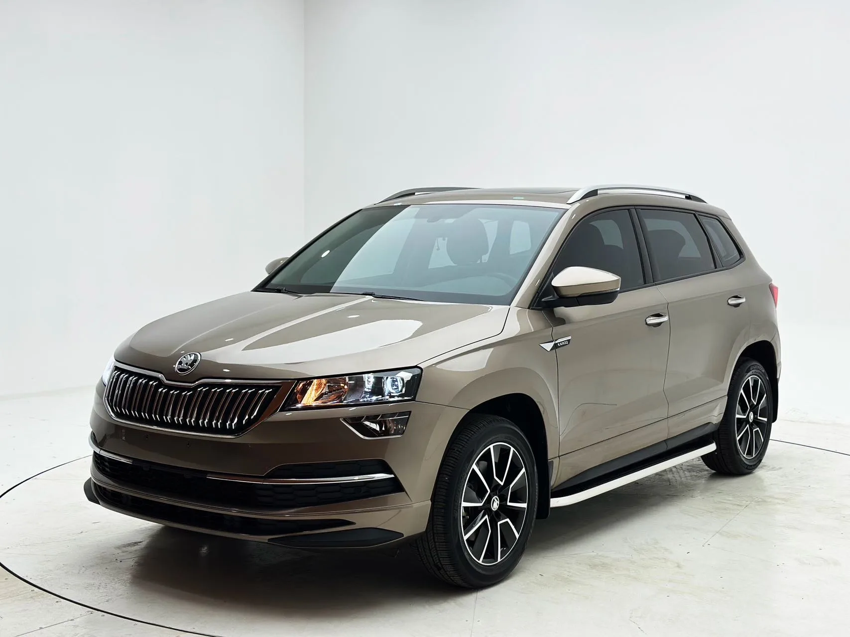 Karoq 2022 TSI280 Premium Edition