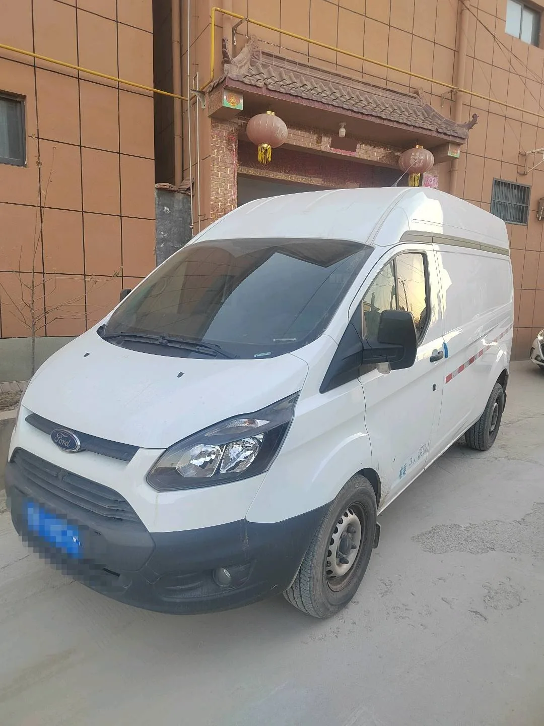2020 Ford Transit 2.0T Diesel Business Tour Edition, Mid-Axle, Mid-Roof, 10–12 Seats, National VI