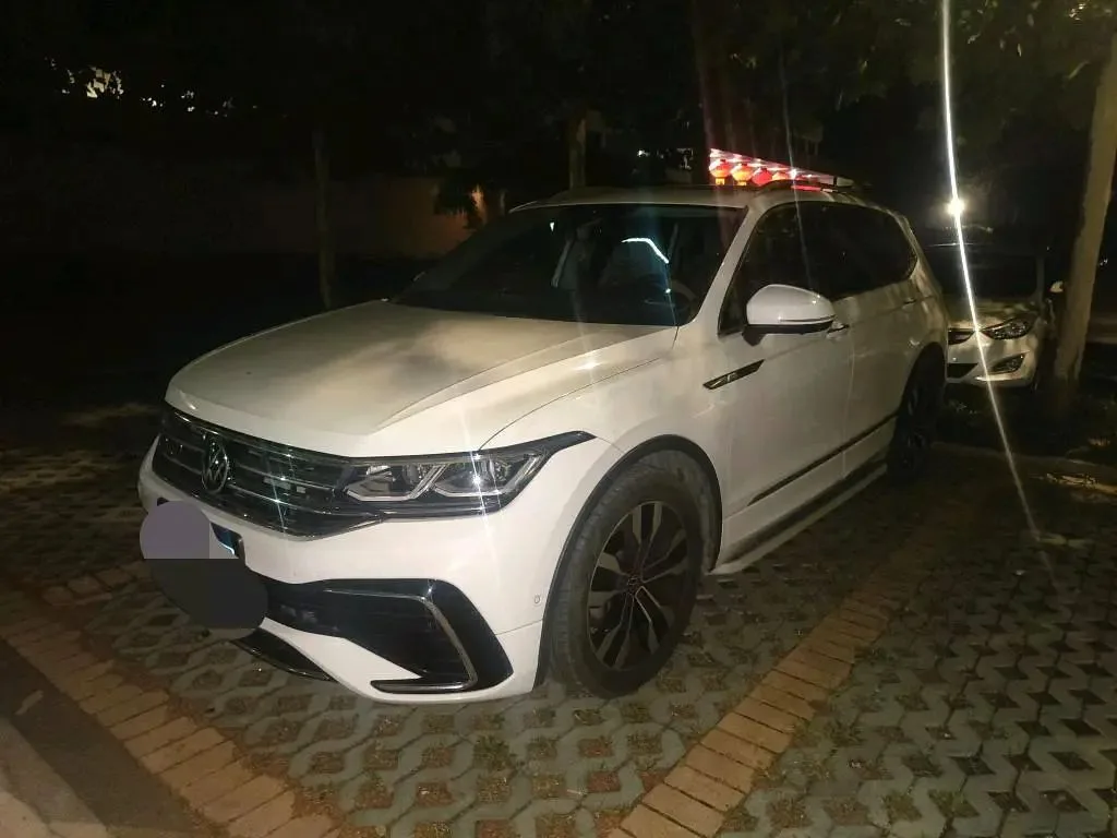 2022 途观 L 330TSI 自动的 前轮 驾驶 R系列 旗舰 版