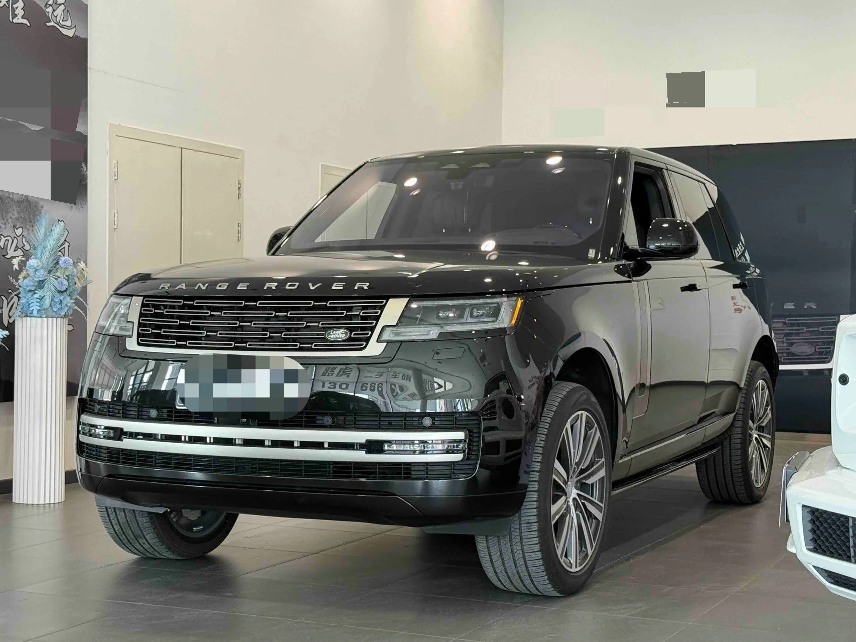 Range Rover 2023 3.0 L6 360PS Grand Edition