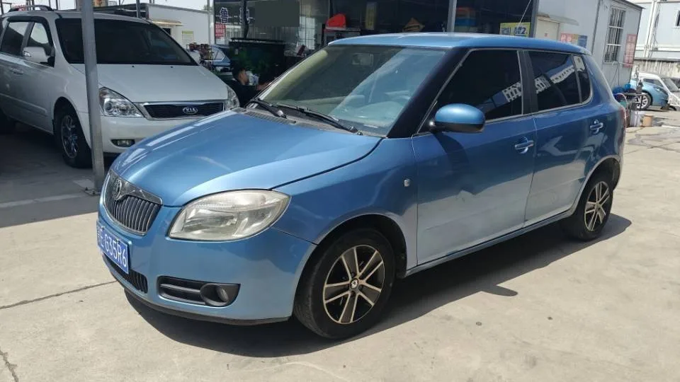 Fabia 2009 1.4L Automatic Crystal Edition