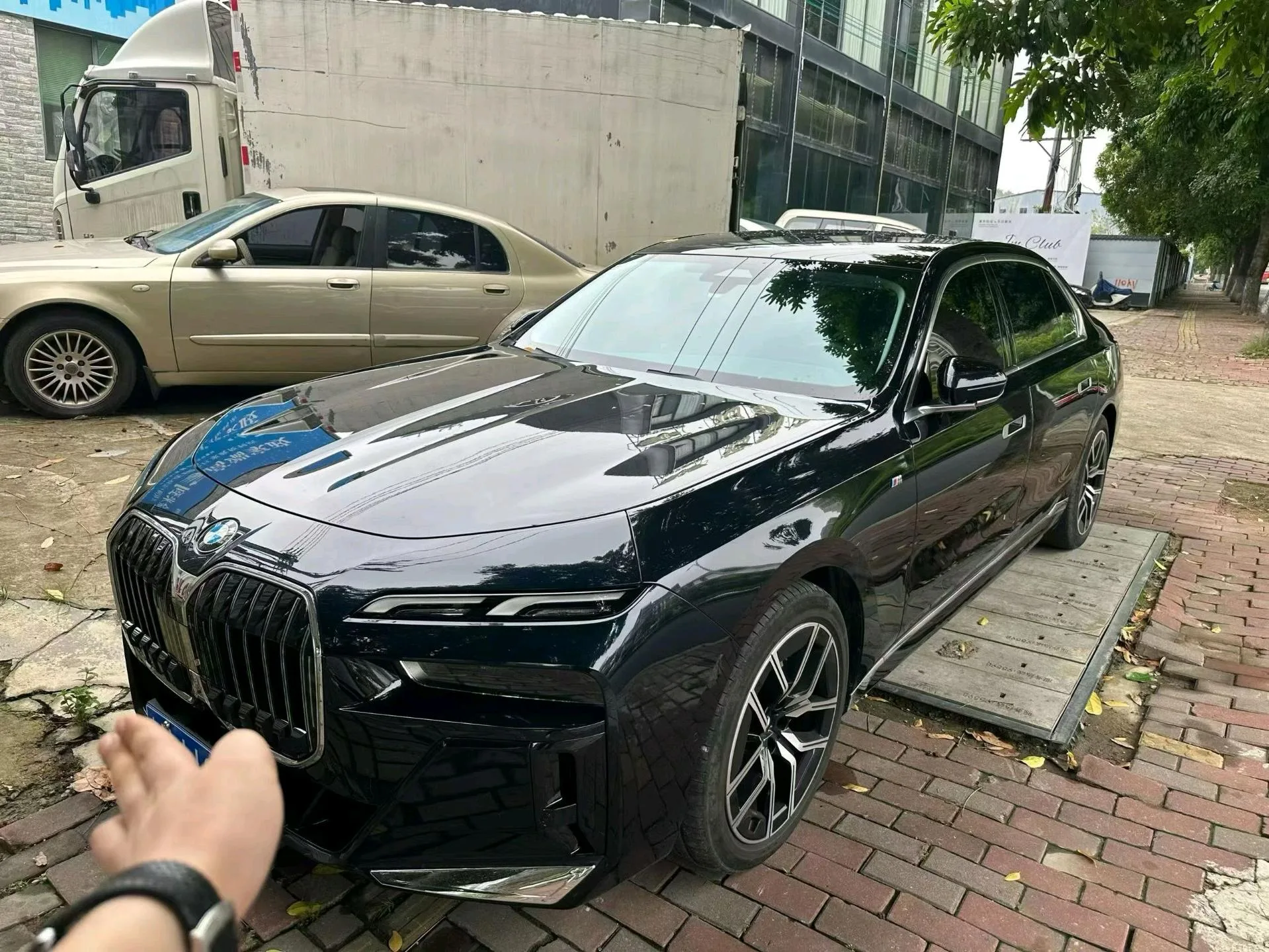 BMW 7 Series (Imported) 2023 735Li 48V 3.0T M Sport Package Automatic