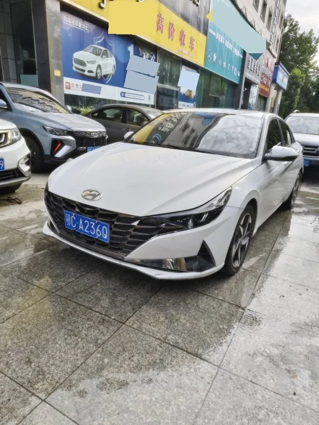 Hyundai Elantra 2021 1.5L CVT LUX Premium Edition