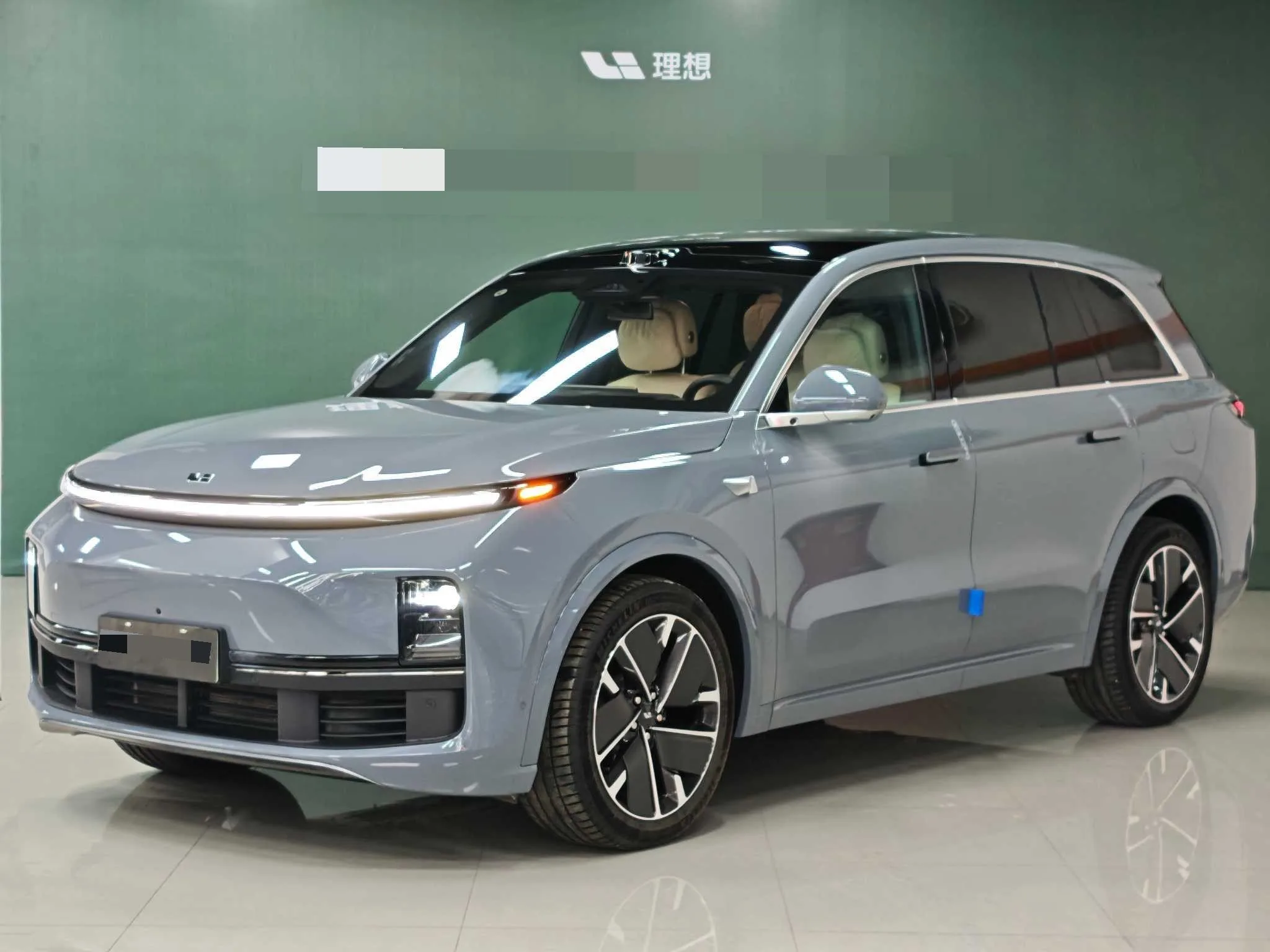 Li Auto 2025 L8 Max Intelligent Renewal Edition Automatic Transmission