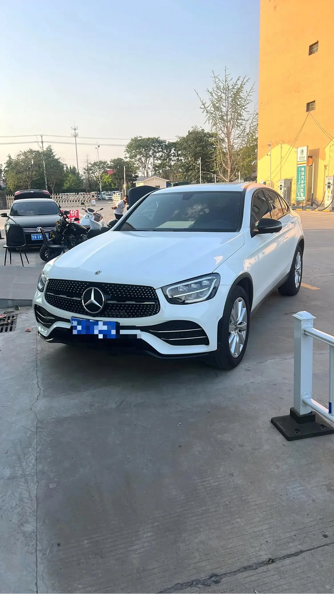 Mercedes-Benz GLC Coupe 2020 GLC 260 4MATIC Coupe SUV