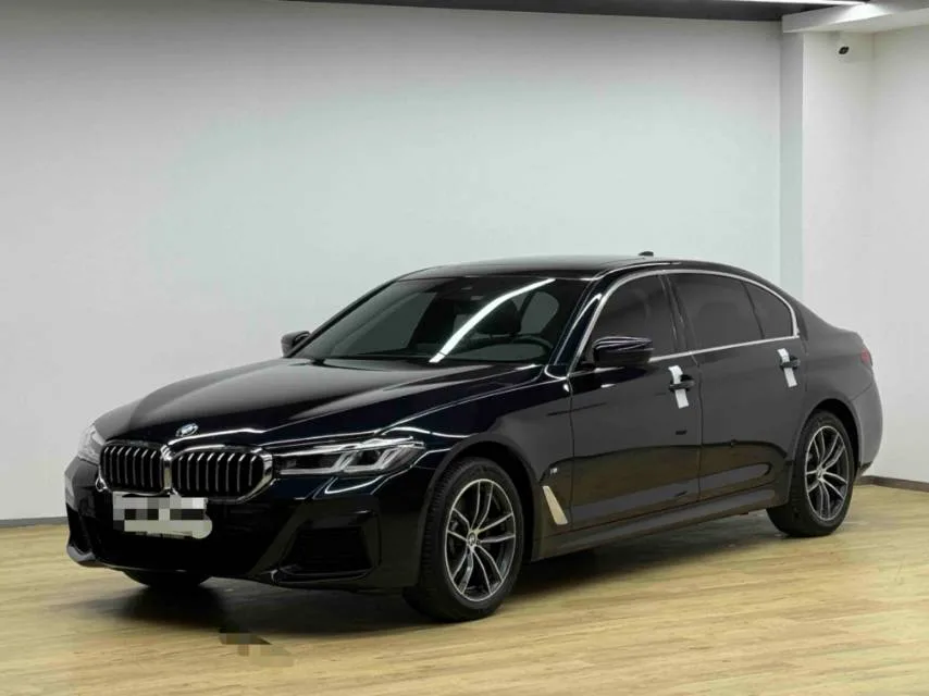 2022 BMW 5 Series 525Li M Sport Package