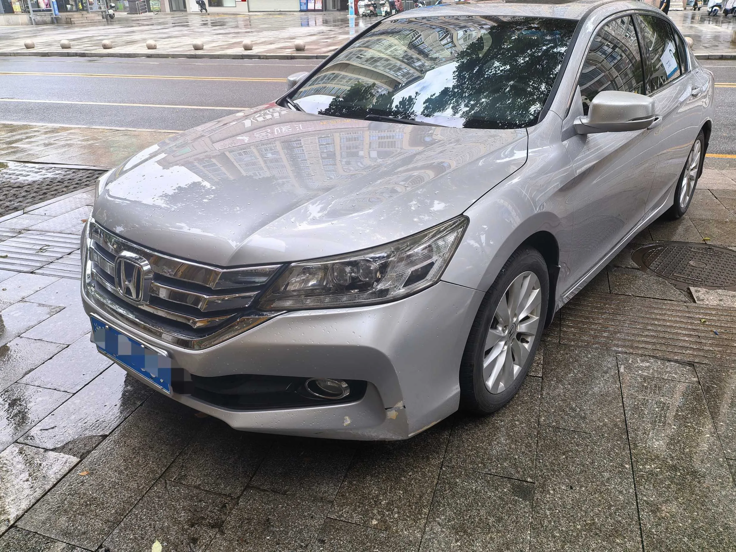 2014 Honda Accord 2.4L EXN Luxury Navigation Edition