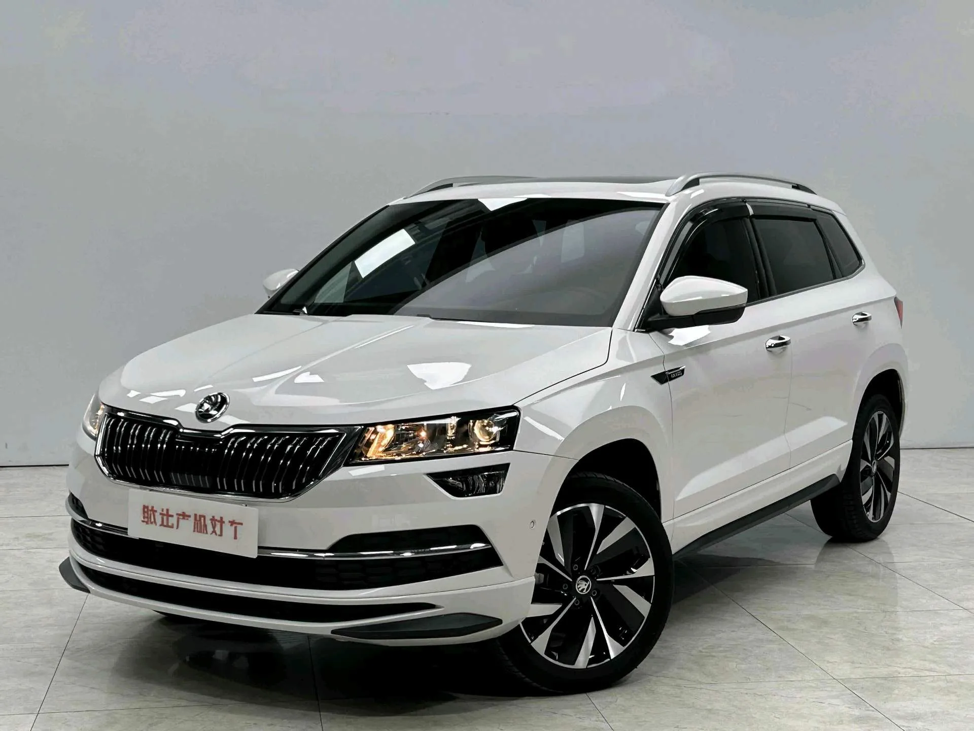 Karoq 2022 TSI280 Smart Edition