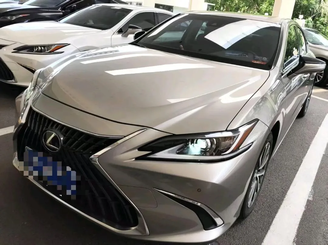 Lexus ES 2023 200 Premium Edition