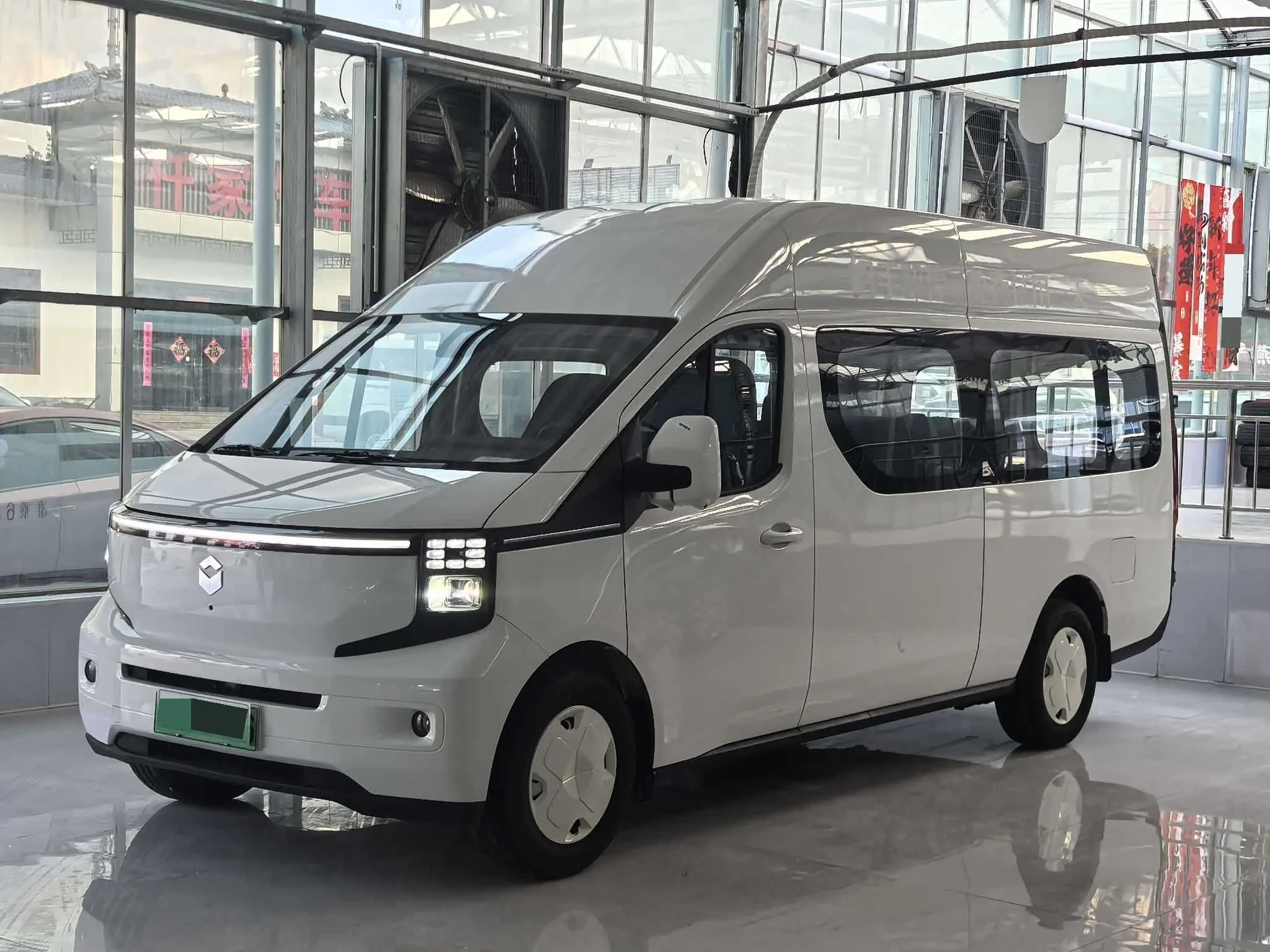 Changan Kaicheng V919 2025 Model Year, Express Cargo Compartment, CATL 88 kWh, Long Wheelbase High Roof Elite Edition, 6-Seater