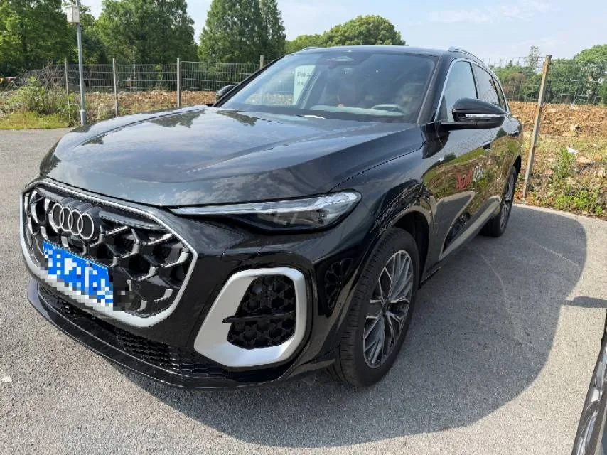 Audi 2026 Q5L 2.0T Million-User Exclusive Edition Automatic Transmission