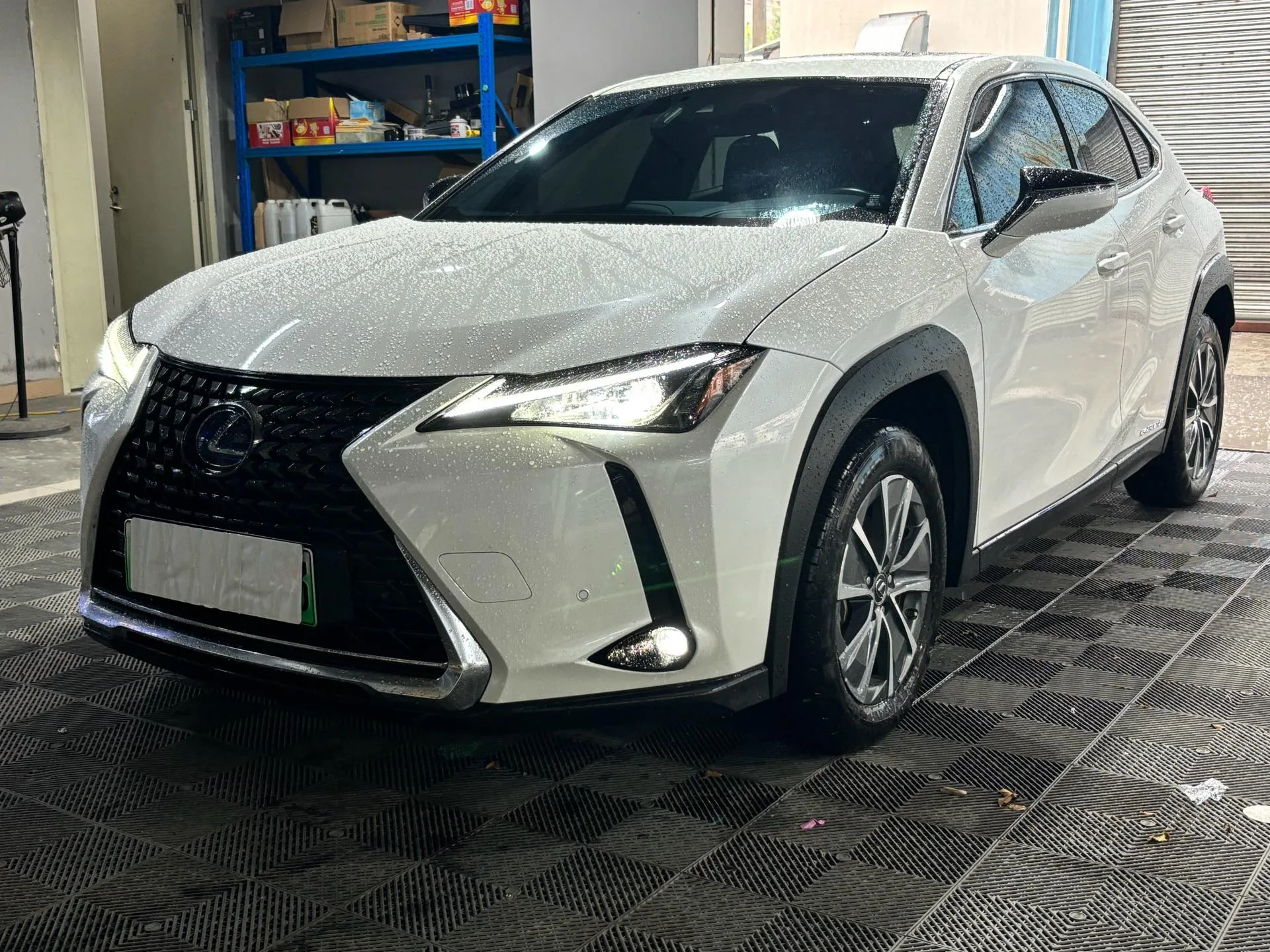 2020 Lexus UX Hybrid 300e Pure Enjoy Edition