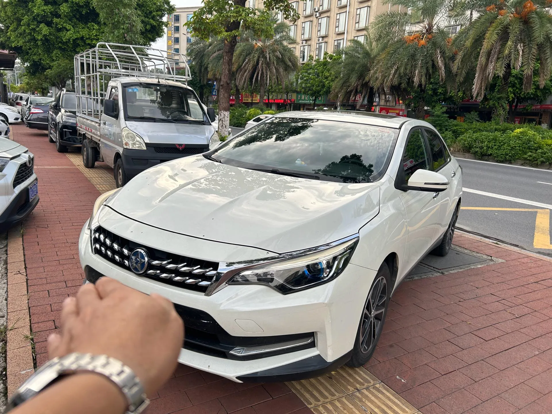 Venucia D60 2020 Model Year 1.6L XV CVT Smart Enjoy Edition