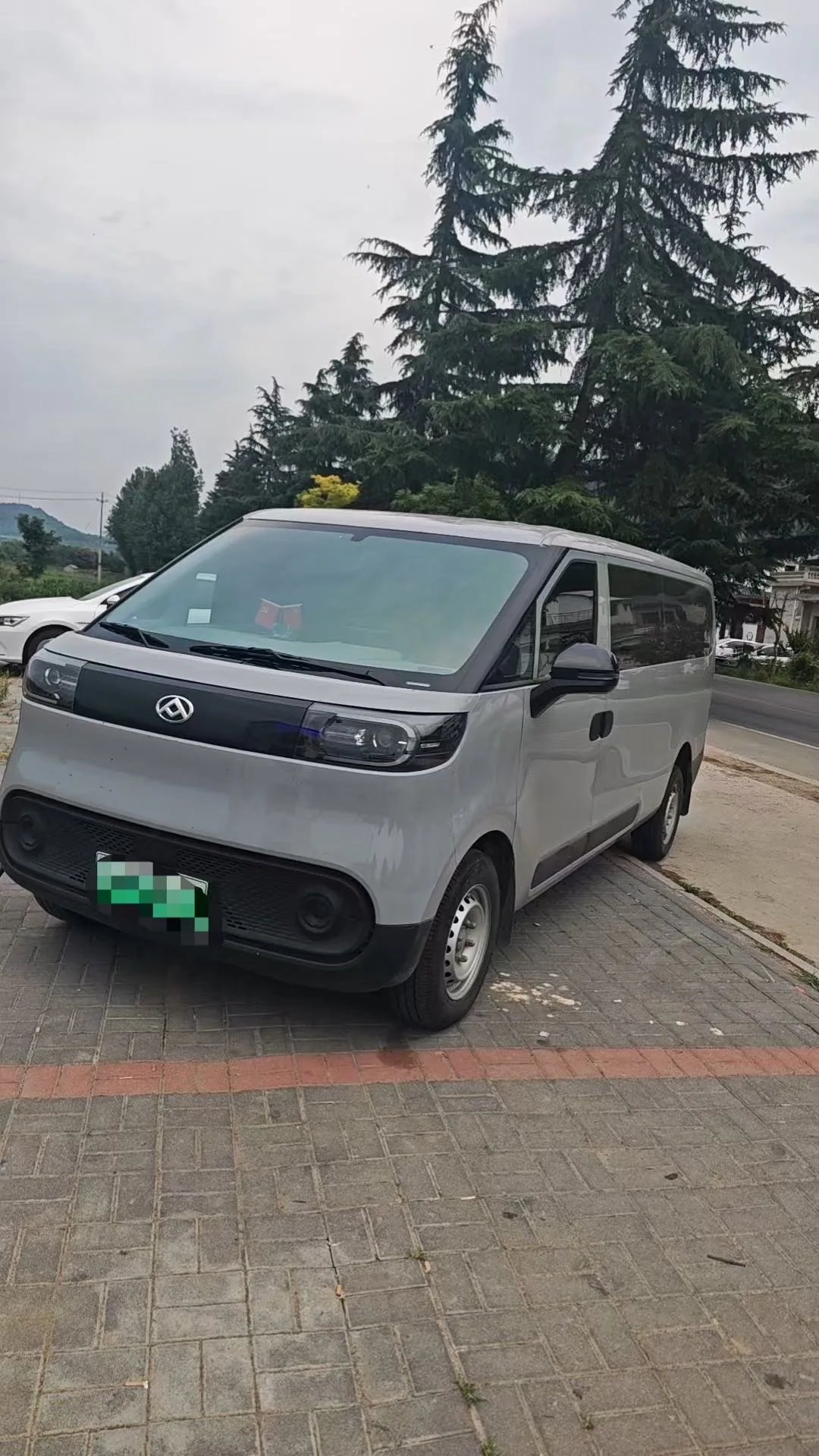 Maxus 2025 Dana V1+ Long Wheelbase Low Roof Multi-functional Version (62kWh) Automatic