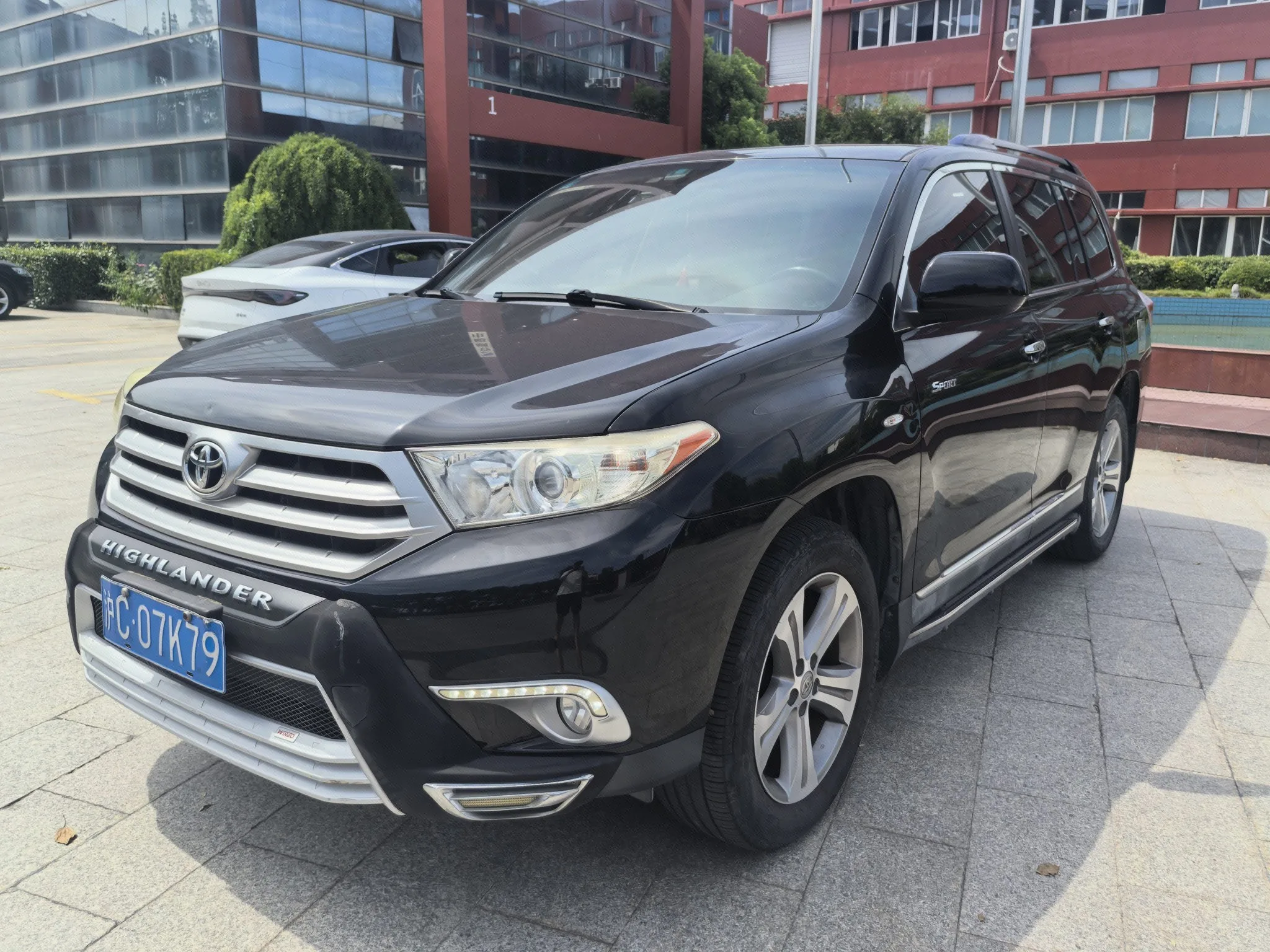 2012 Highlander 2.7L 2WD 7-seater Luxury Navigation Edition