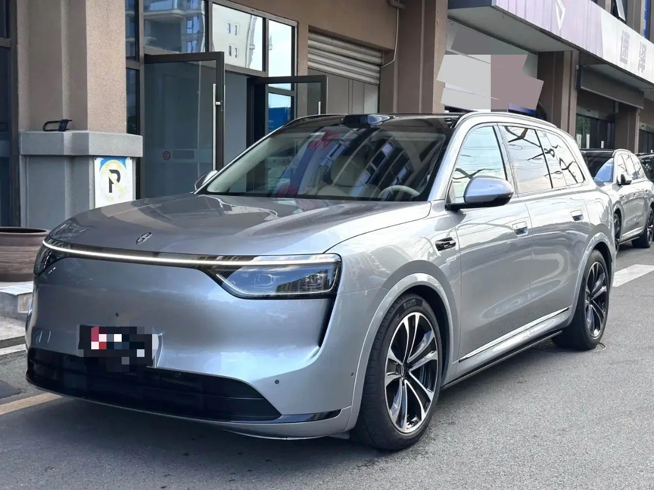 Wenjie M8 2025 Range Extended Ultra Edition 53.4kWh 6-Seater
