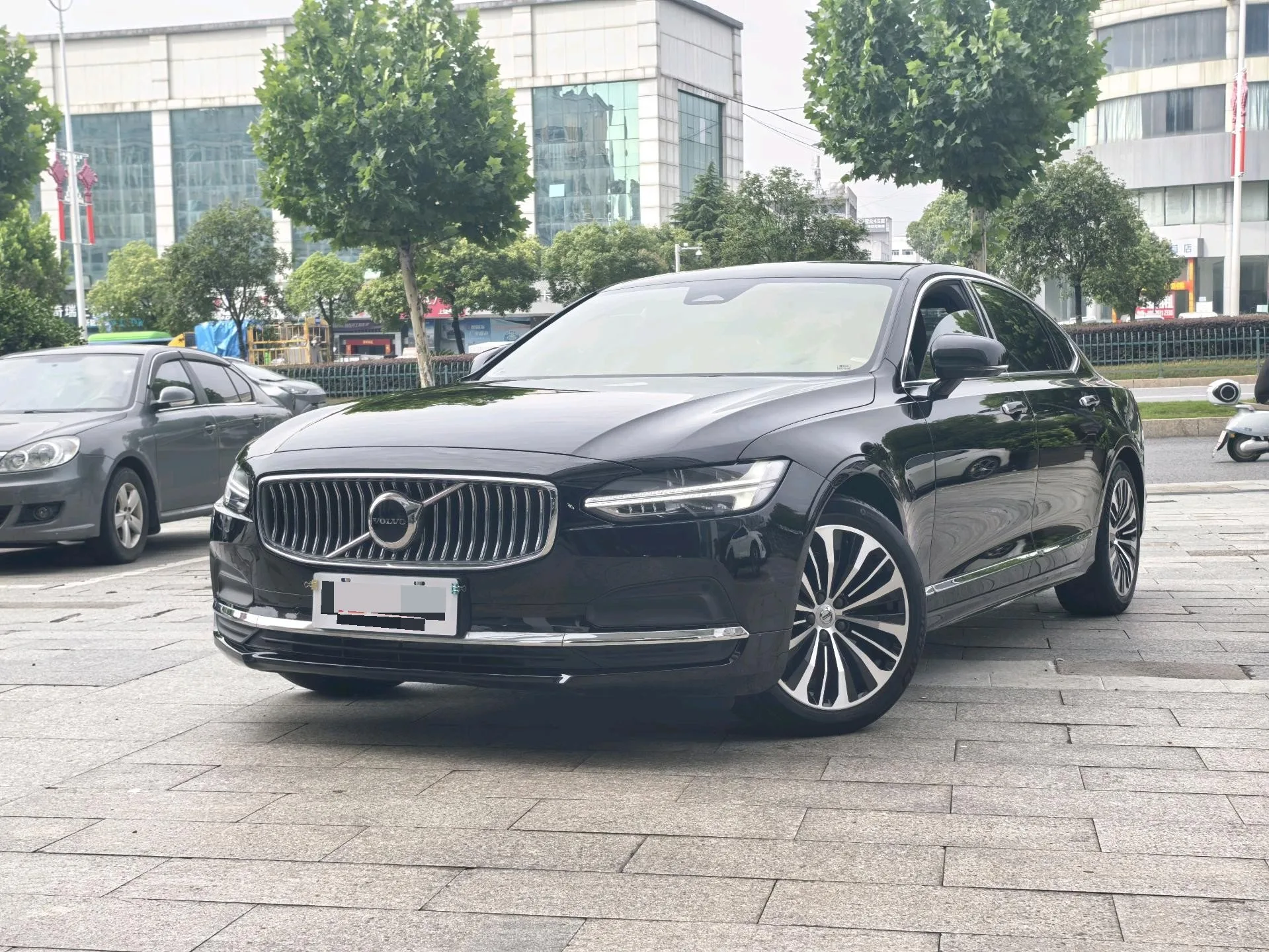 2023 Volvo S90 B5 Smart Luxury Edition