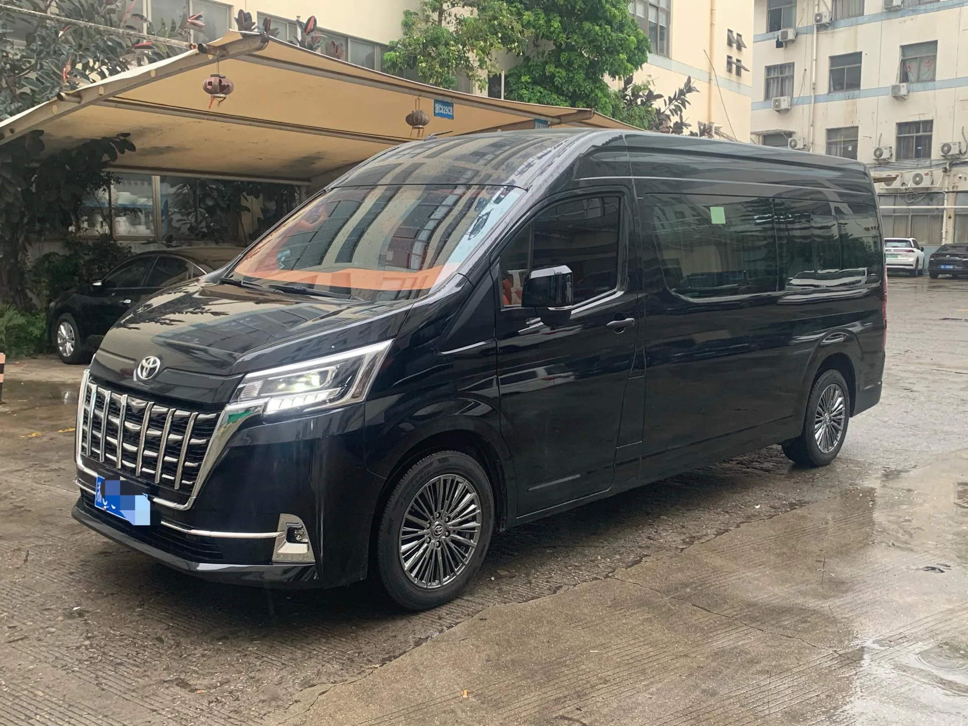 Toyota Hiace (Imported) 2019 Model, Hiace 3.5 Middle East Version, Automatic Transmission
