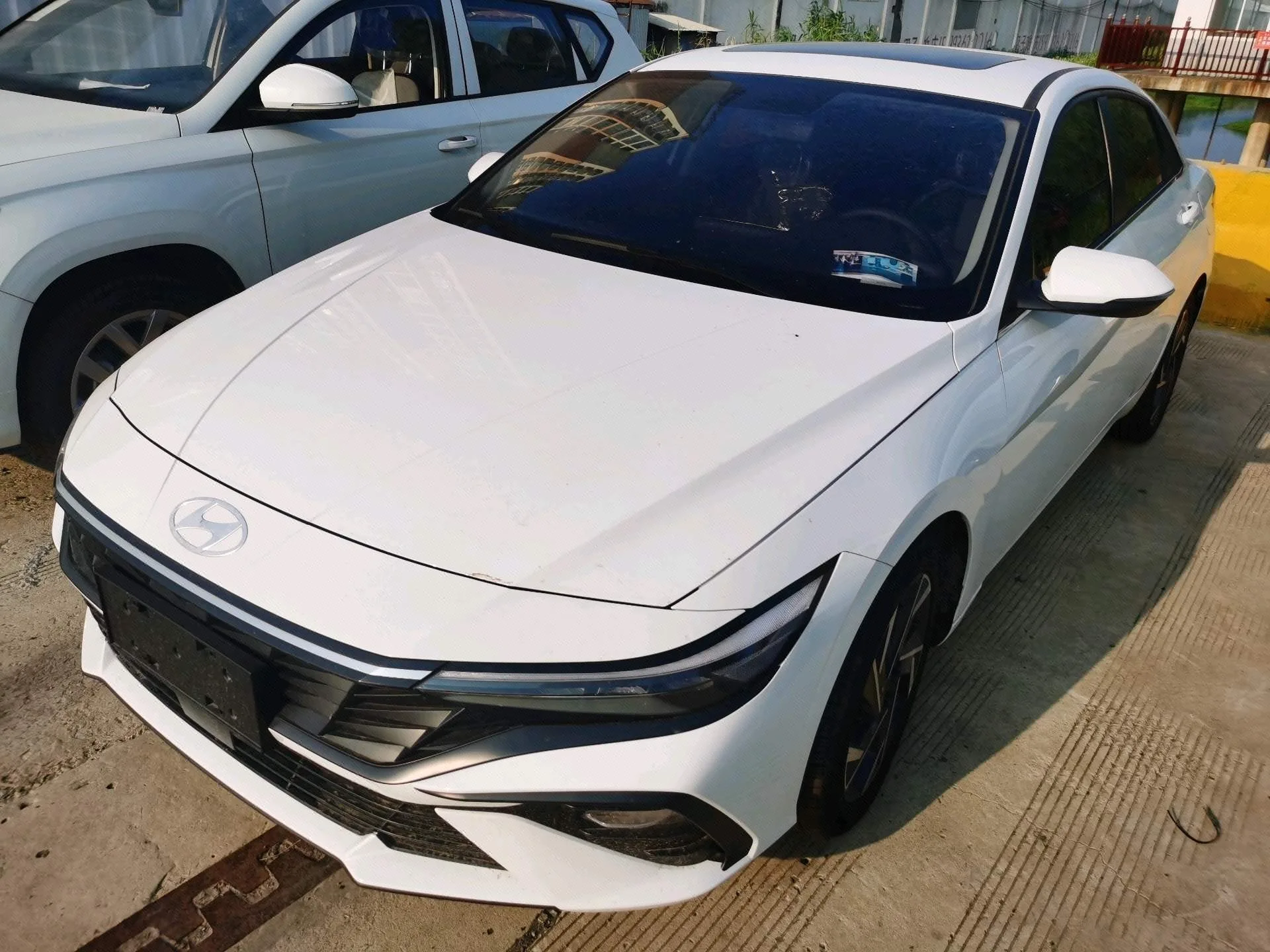 Hyundai Elantra 2023 1.5L CVT GLX Elite Edition