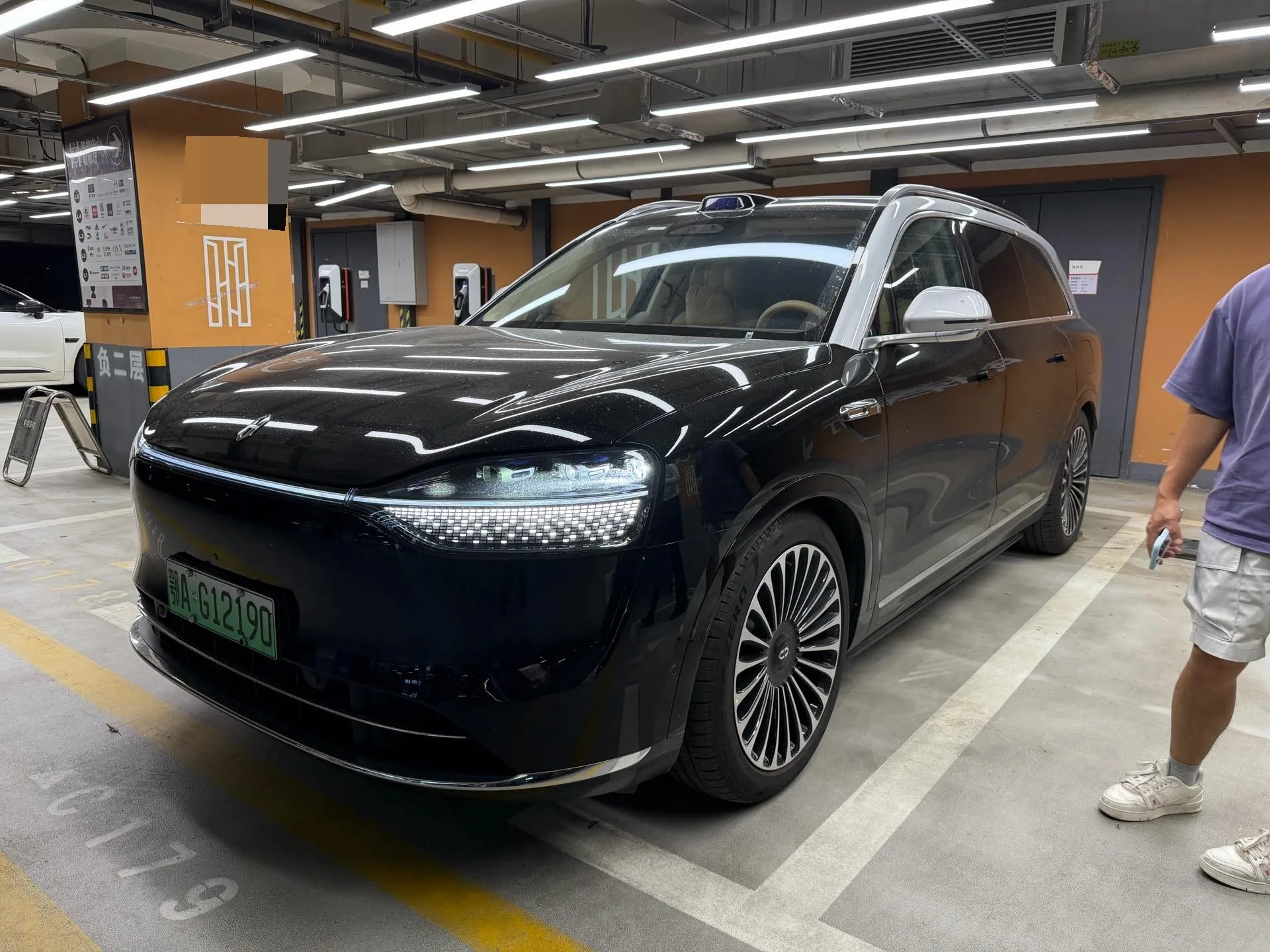 AITO 2025 Model M9 Extended Range Ultra Edition 52kWh 6-Seater Automatic Transmission
