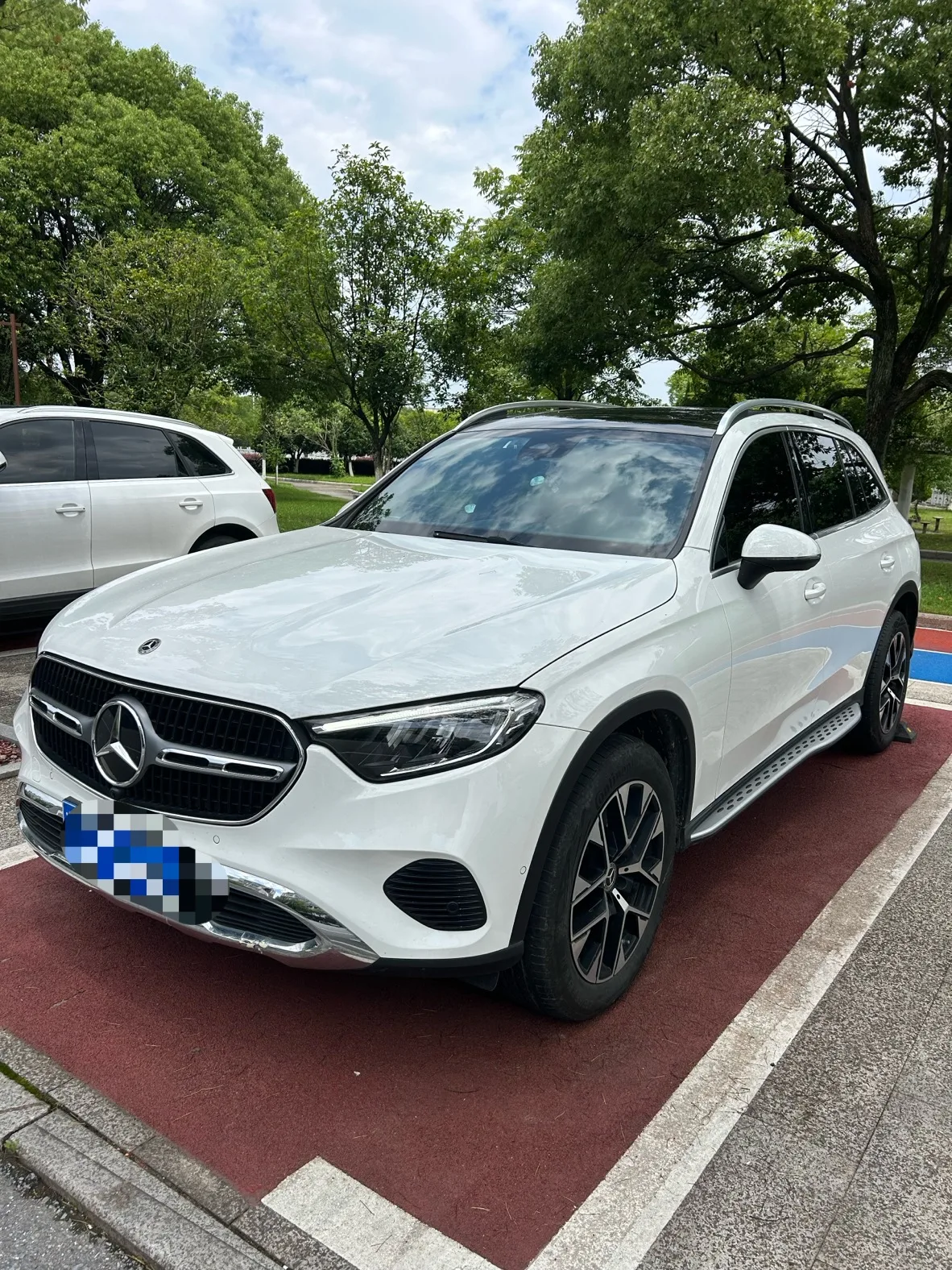 Mercedes-Benz 2024 GLC 260 L 4MATIC 48V 2.0T Dynamic 5-seater Automatic