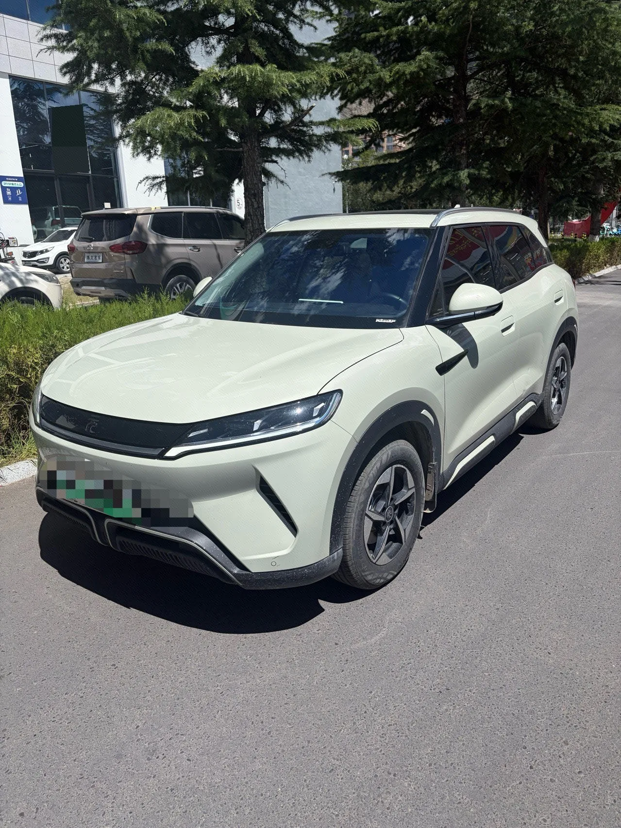 Yuan UP 2024 Model 401KM Super Edition