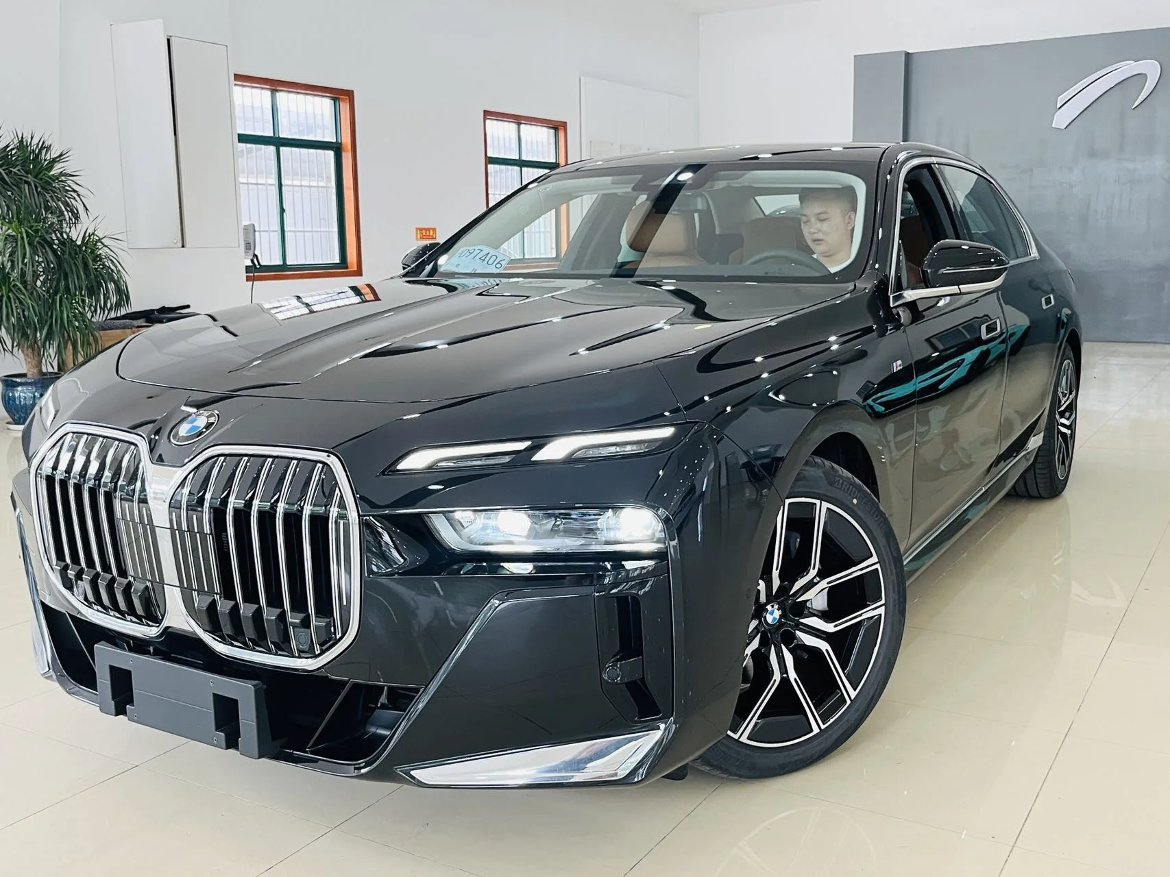 BMW 7 Series (Imported) 2023 735Li 48V 3.0T Luxury Package Automatic
