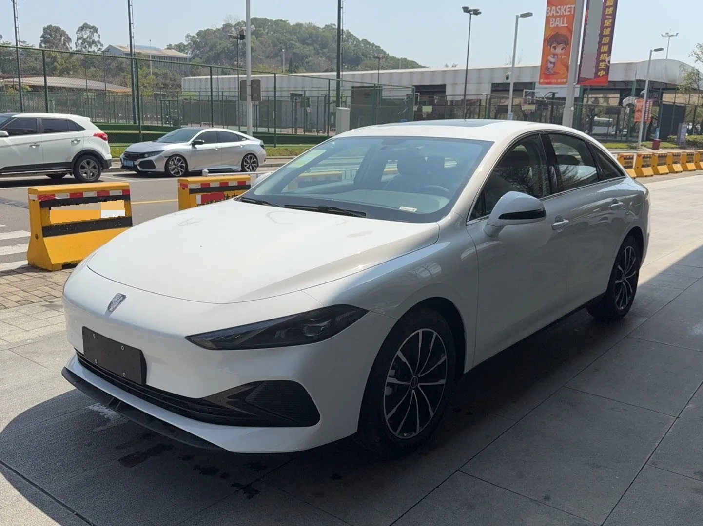 Roewe 2025 D7 DMH 1.5 World Champion Edition Automatic